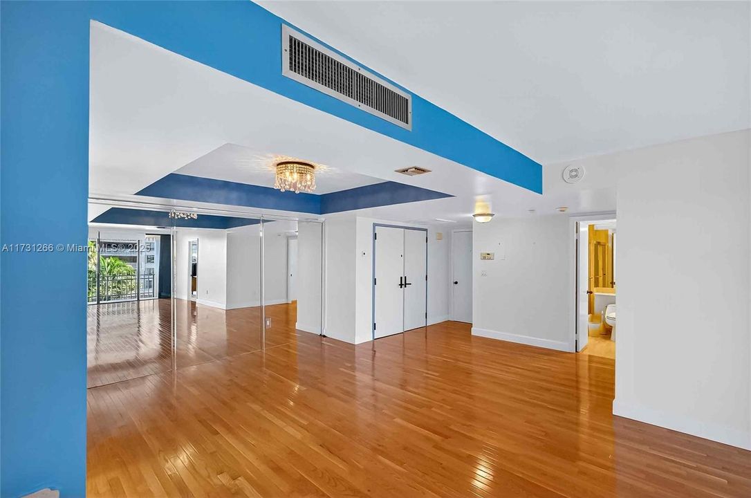 待售: $1,199,000 (2 贝兹, 2 浴室, 1882 平方英尺)