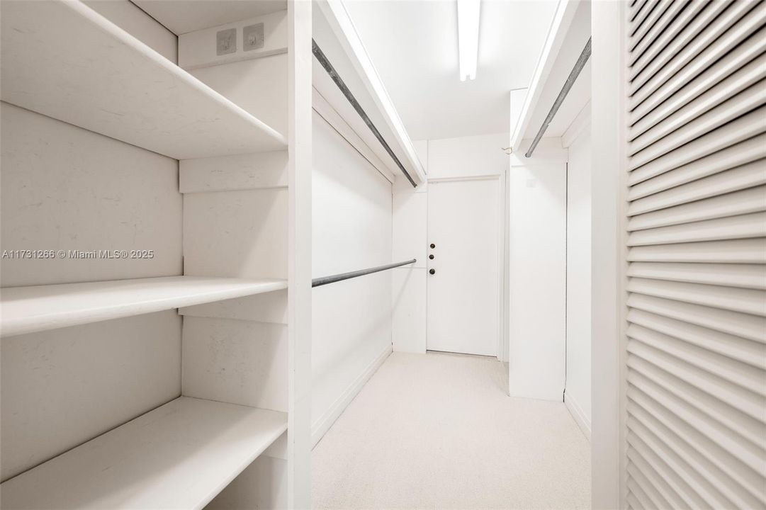 Walk-in closet