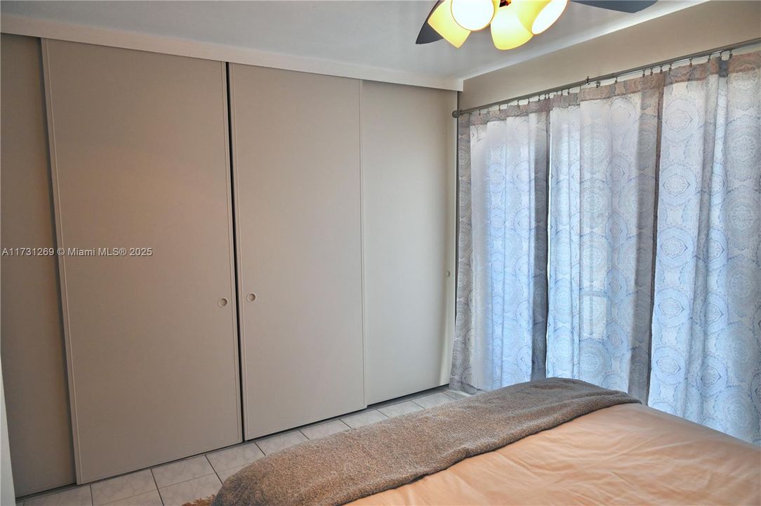 最近售出: $75,000 (1 贝兹, 1 浴室, 620 平方英尺)