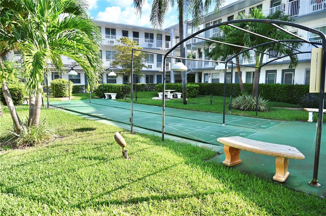 最近售出: $75,000 (1 贝兹, 1 浴室, 620 平方英尺)