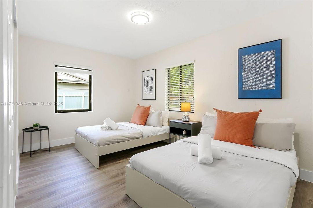 For Sale: $735,000 (4 beds, 2 baths, 1387 Square Feet)