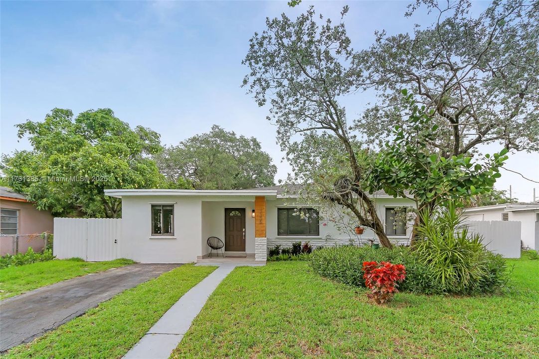 For Sale: $735,000 (4 beds, 2 baths, 1387 Square Feet)