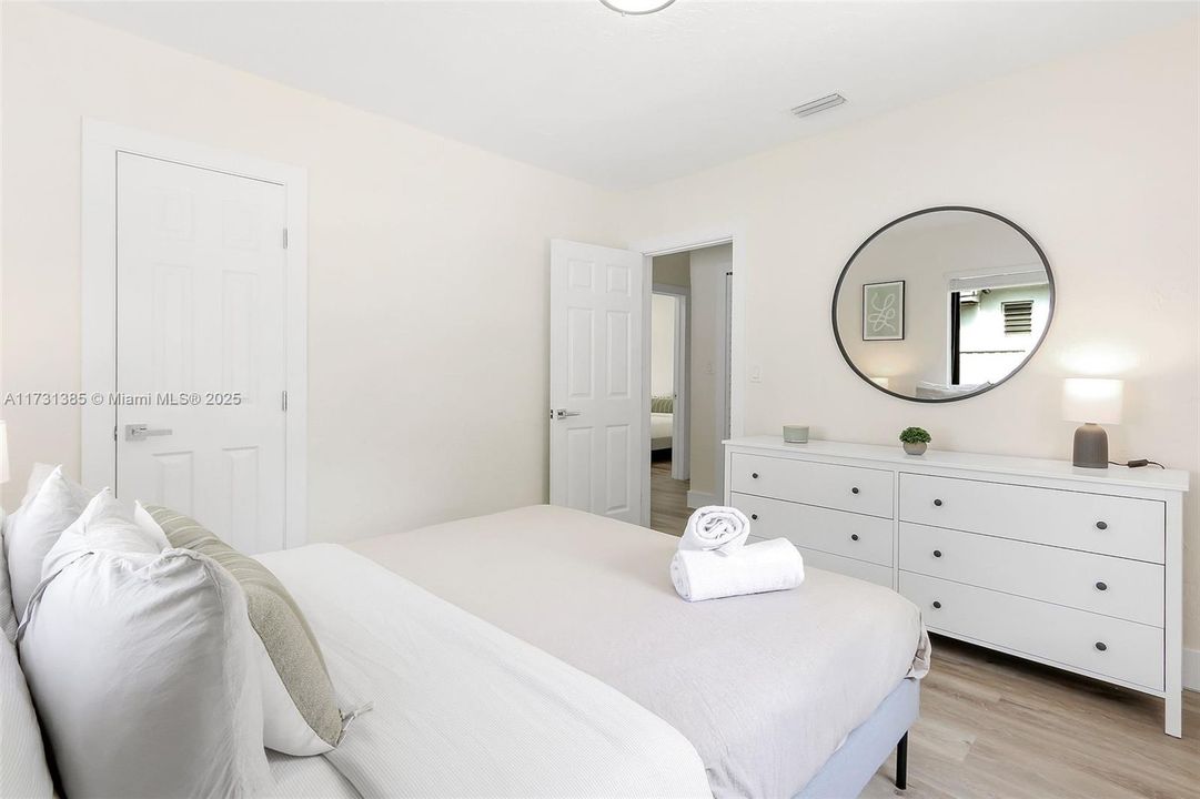 For Sale: $735,000 (4 beds, 2 baths, 1387 Square Feet)