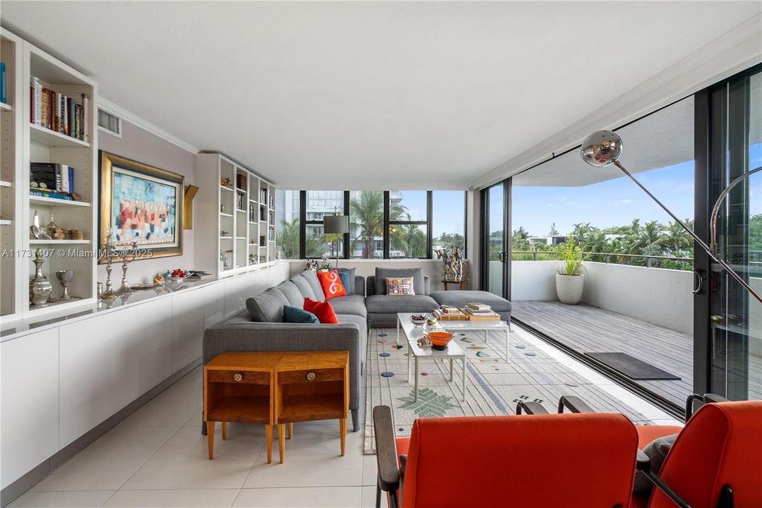 For Sale: $895,000 (2 beds, 2 baths, 1740 Square Feet)