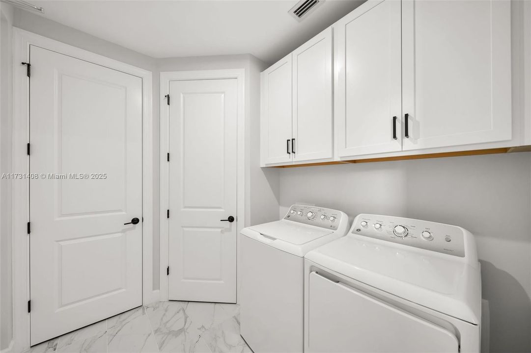 Recently Rented: $3,000 (2 beds, 2 baths, 0 Square Feet)