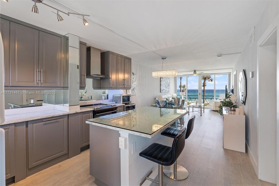 Vendido Recientemente: $475,000 (2 camas, 2 baños, 1000 Pies cuadrados)