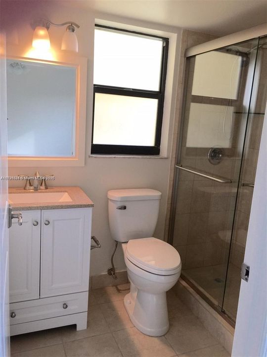 For Sale: $444,000 (2 beds, 2 baths, 1217 Square Feet)