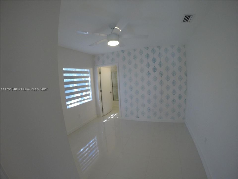 Recientemente alquilado: $6,500 (6 camas, 4 baños, 3015 Pies cuadrados)