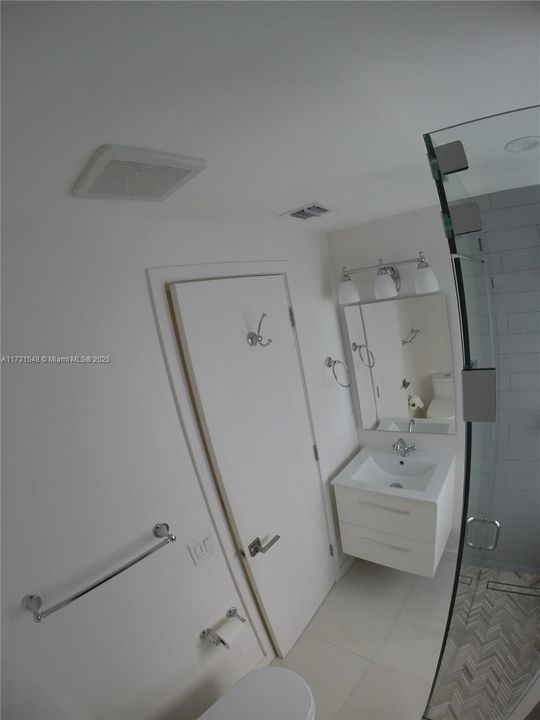 Recientemente alquilado: $6,500 (6 camas, 4 baños, 3015 Pies cuadrados)