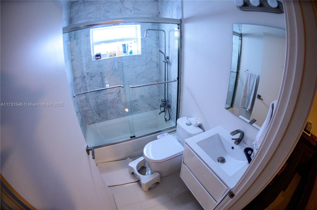 Recientemente alquilado: $6,500 (6 camas, 4 baños, 3015 Pies cuadrados)