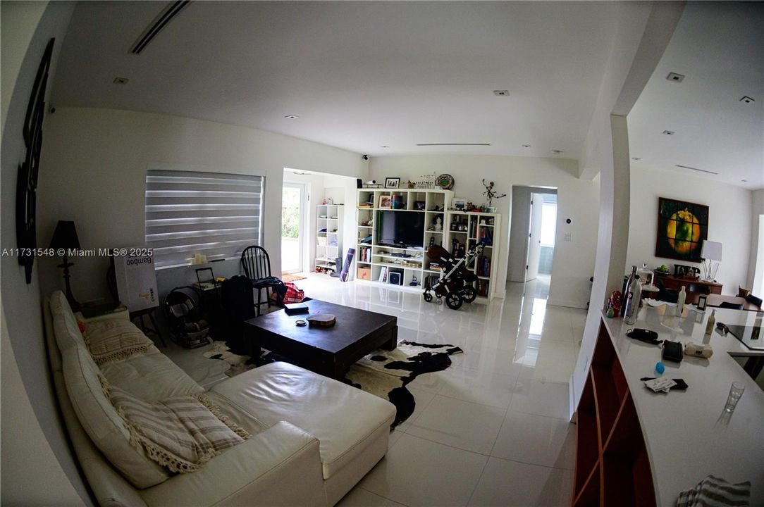 Recientemente alquilado: $6,500 (6 camas, 4 baños, 3015 Pies cuadrados)