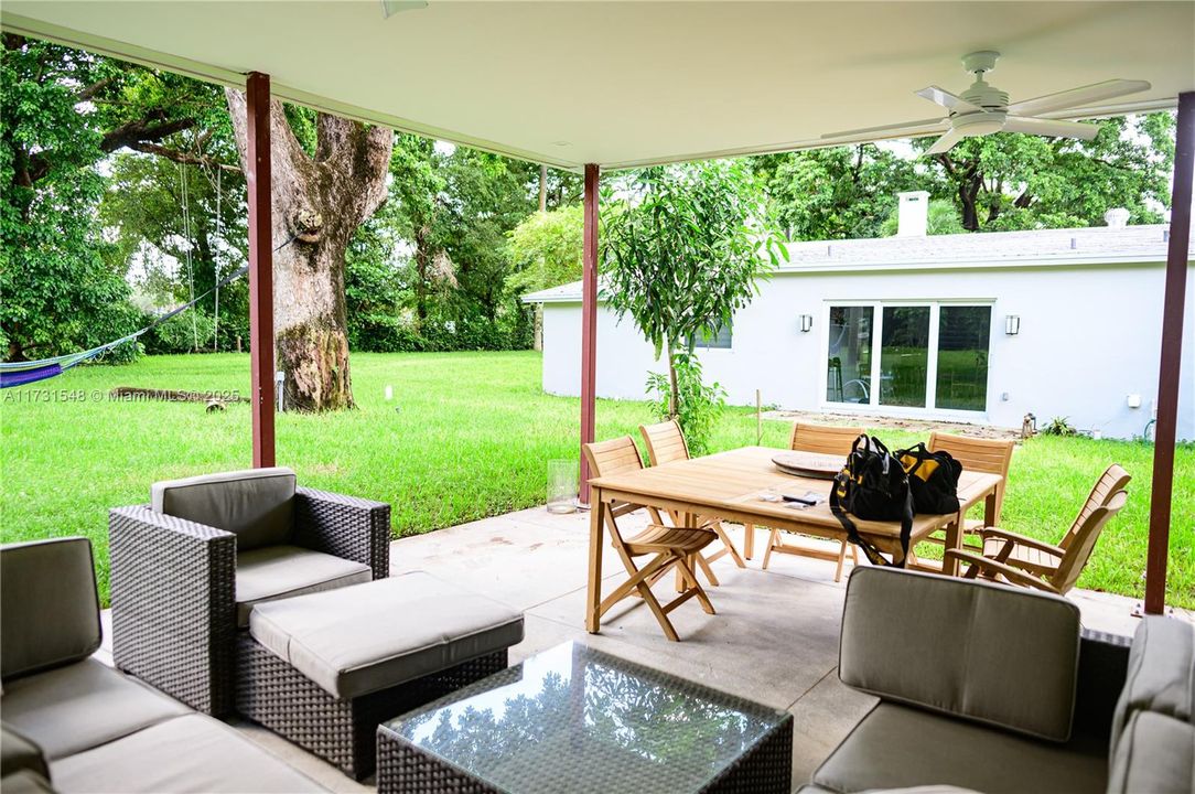 Recientemente alquilado: $6,500 (6 camas, 4 baños, 3015 Pies cuadrados)