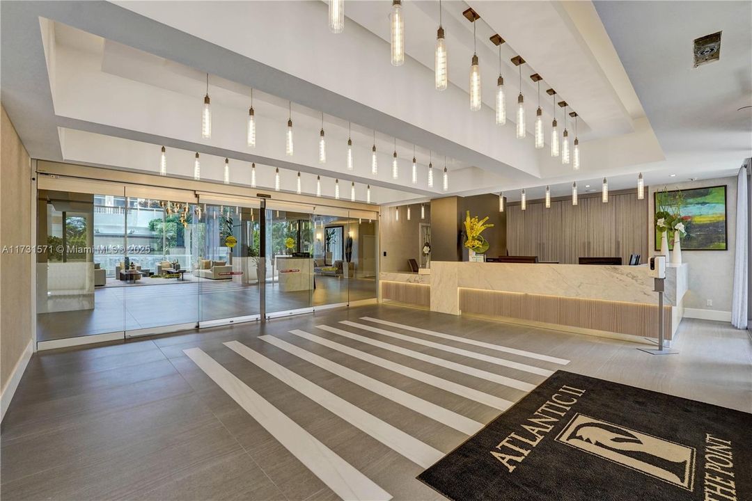 Recently Sold: $1,295,000 (3 beds, 3 baths, 2750 Square Feet)