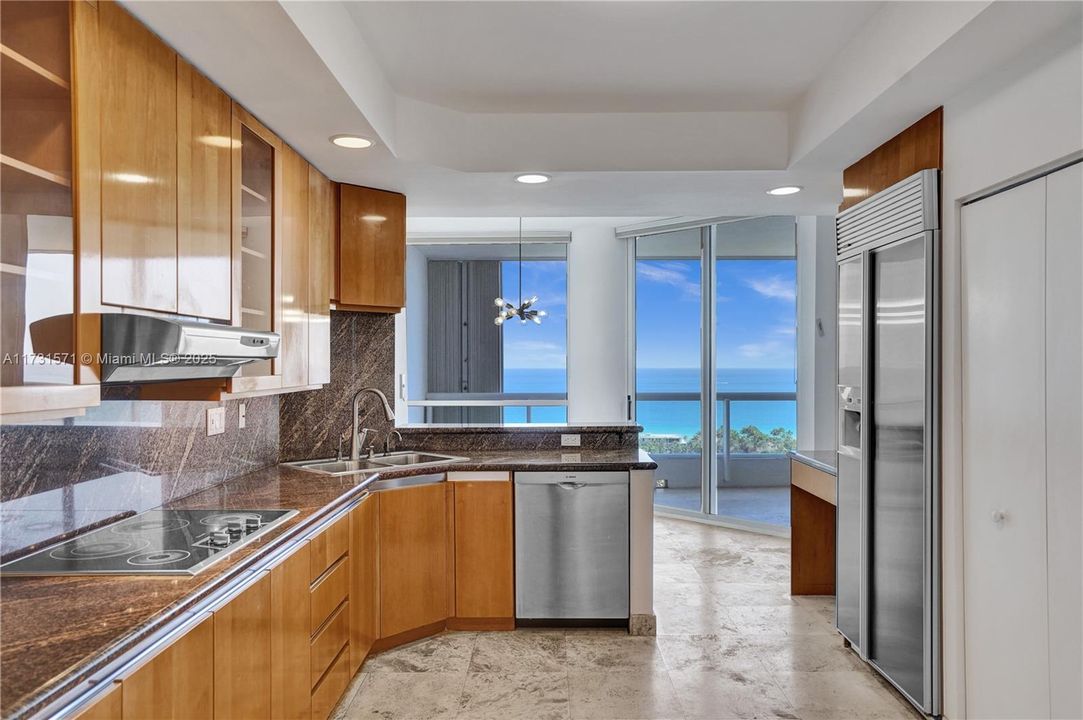 Recently Sold: $1,295,000 (3 beds, 3 baths, 2750 Square Feet)