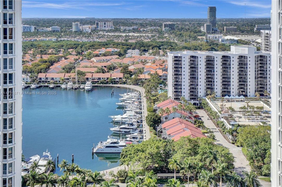 Recently Sold: $1,295,000 (3 beds, 3 baths, 2750 Square Feet)