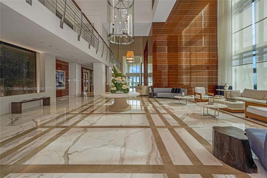 На продажу: $3,750,000 (2 спален, 4 ванн, 2703 Квадратных фут)