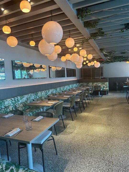 На продажу: $1,425,000 (1 спален, 1 ванн, 0 Квадратных фут)