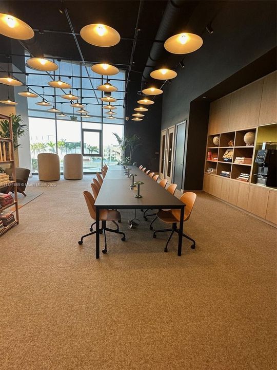 На продажу: $1,425,000 (1 спален, 1 ванн, 0 Квадратных фут)