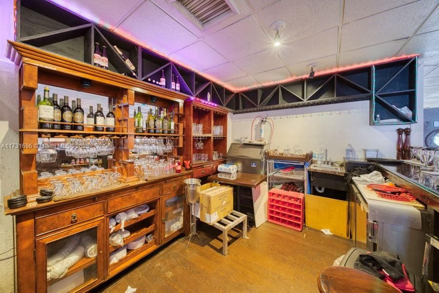 最近售出: $75,000 (0 贝兹, 0 浴室, 0 平方英尺)