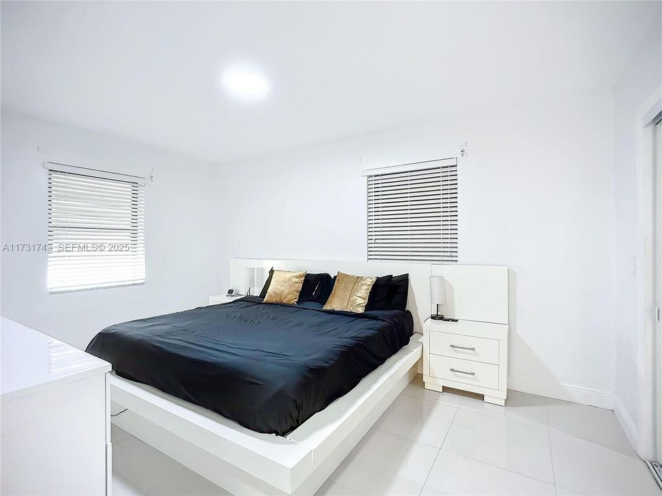 Active With Contract: $689,000 (3 beds, 2 baths, 1662 Square Feet)
