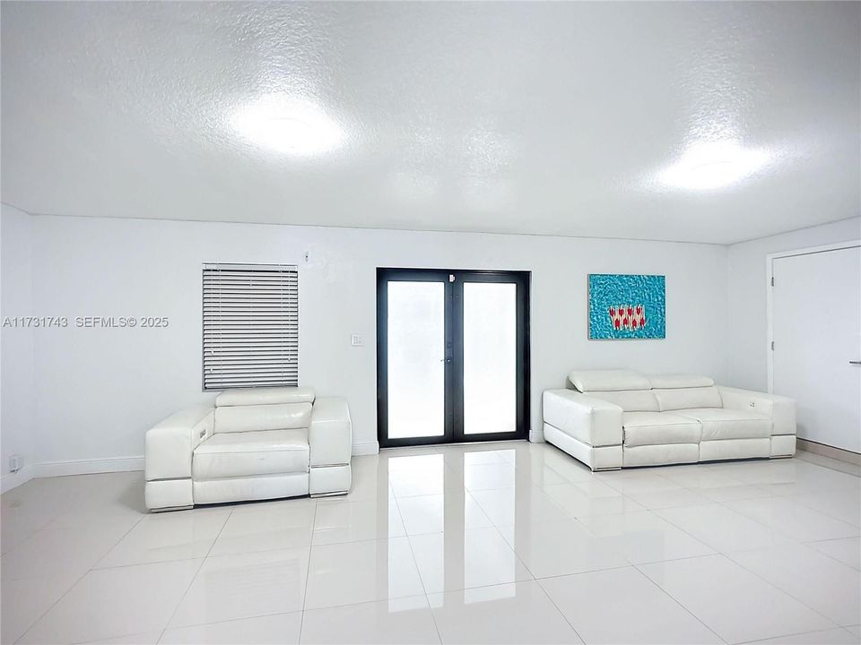 Active With Contract: $689,000 (3 beds, 2 baths, 1662 Square Feet)