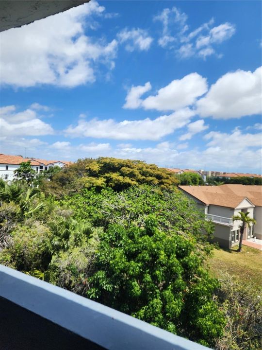 Recently Rented: $2,500 (2 beds, 2 baths, 1415 Square Feet)