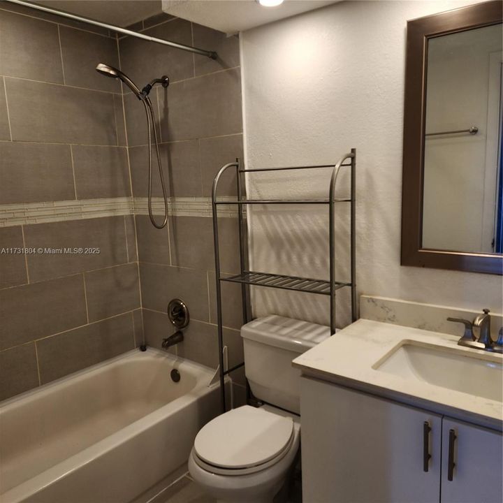 Recently Rented: $2,500 (2 beds, 2 baths, 1415 Square Feet)