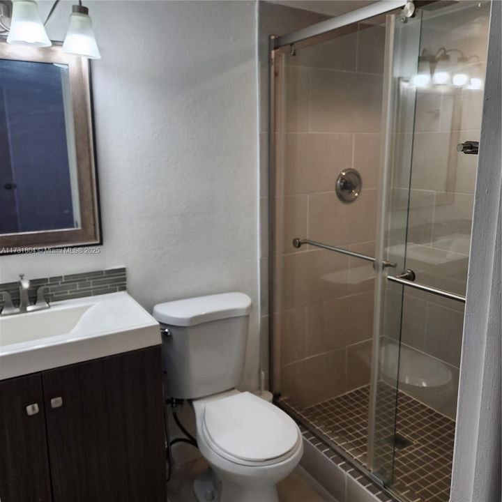 Recently Rented: $2,500 (2 beds, 2 baths, 1415 Square Feet)