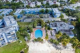 Recently Rented: $2,500 (2 beds, 2 baths, 1415 Square Feet)