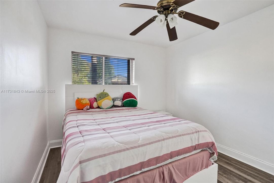 На продажу: $345,000 (3 спален, 2 ванн, 1612 Квадратных фут)