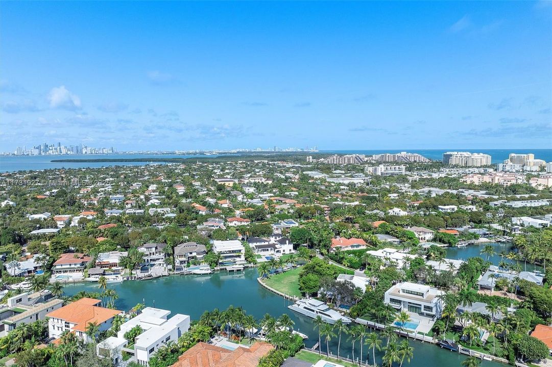 For Sale: $20,900,000 (6 beds, 8 baths, 7192 Square Feet)