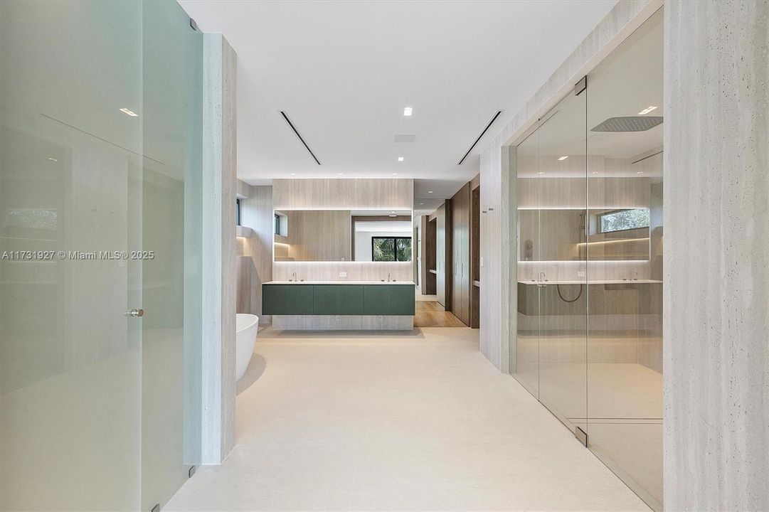 For Sale: $20,900,000 (6 beds, 8 baths, 7192 Square Feet)