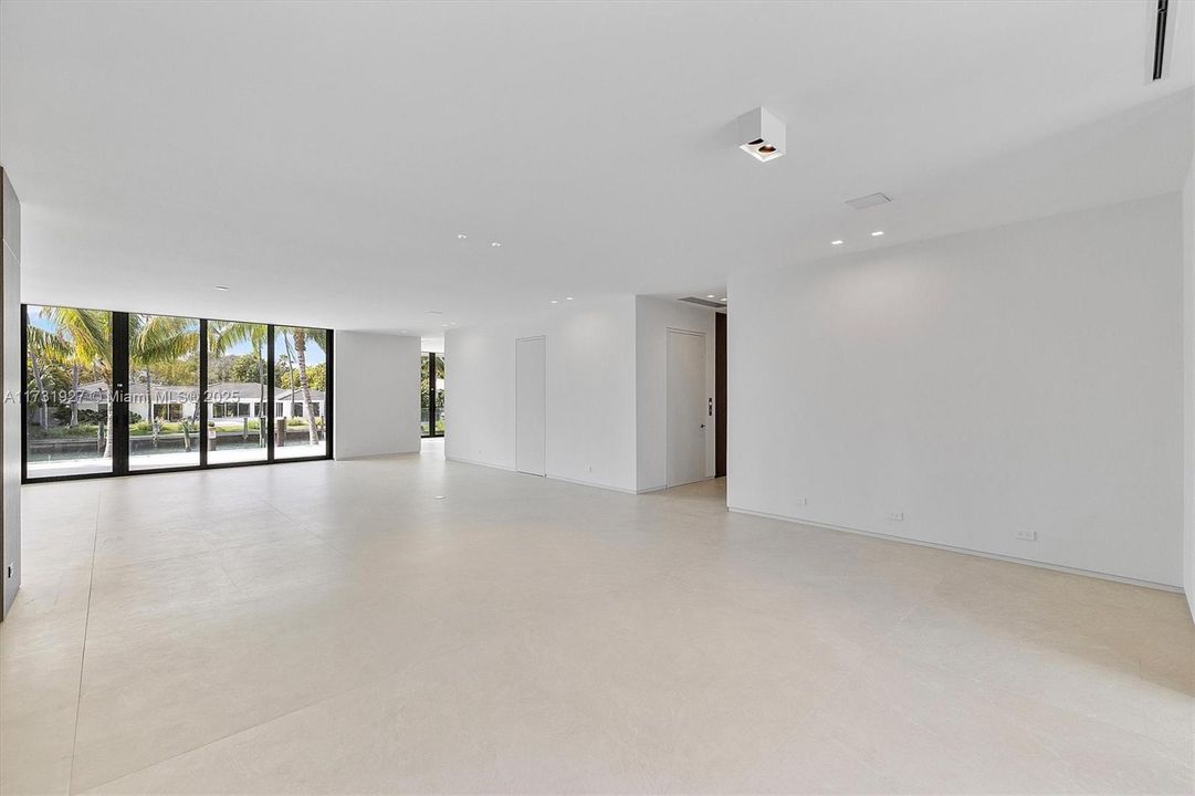 For Sale: $20,900,000 (6 beds, 8 baths, 7192 Square Feet)