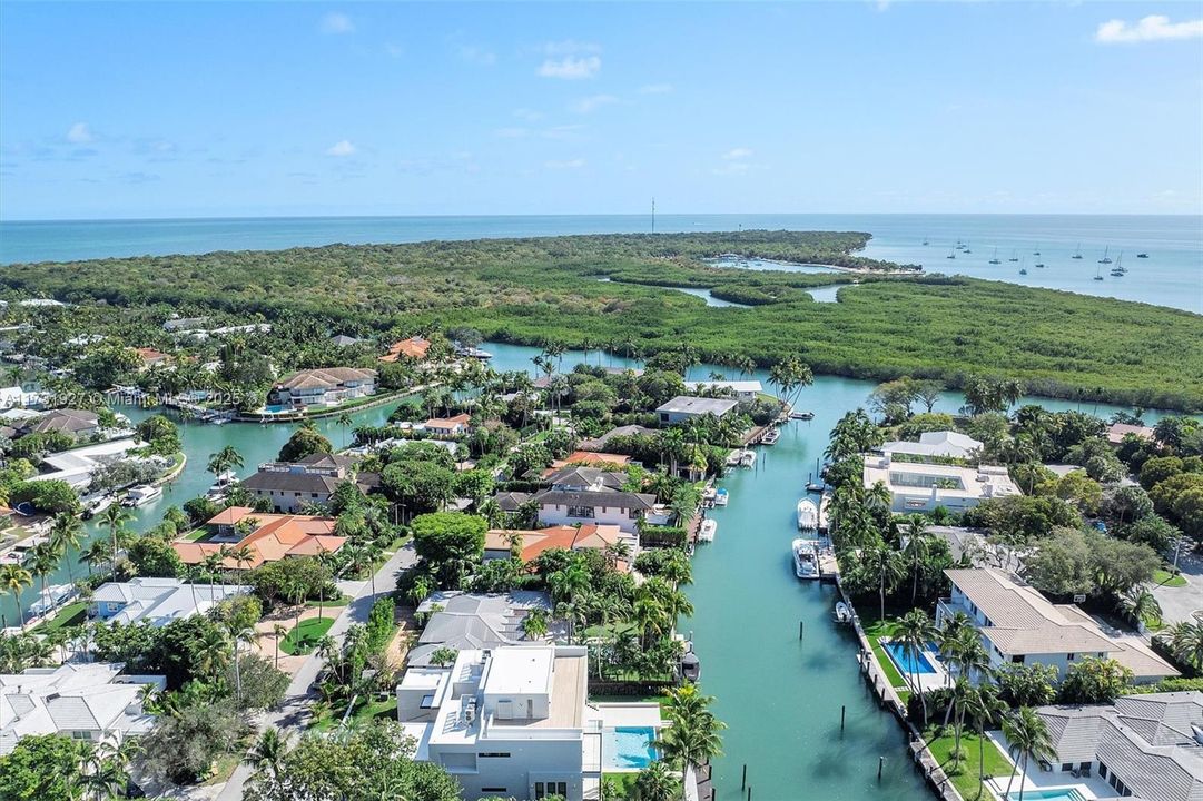 For Sale: $20,900,000 (6 beds, 8 baths, 7192 Square Feet)