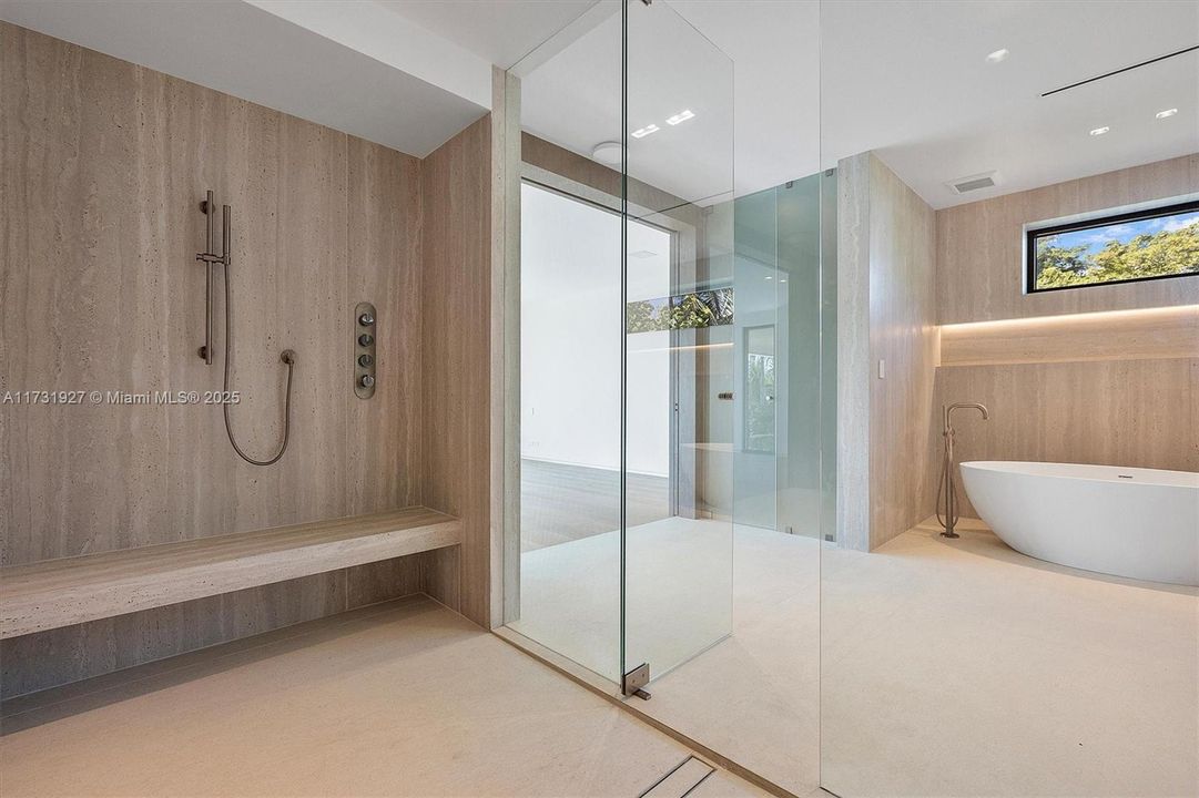 For Sale: $20,900,000 (6 beds, 8 baths, 7192 Square Feet)