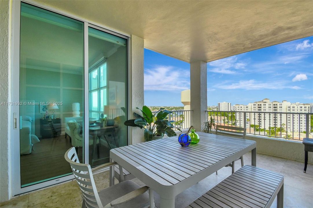 En Venta: $1,580,000 (2 camas, 2 baños, 2231 Pies cuadrados)