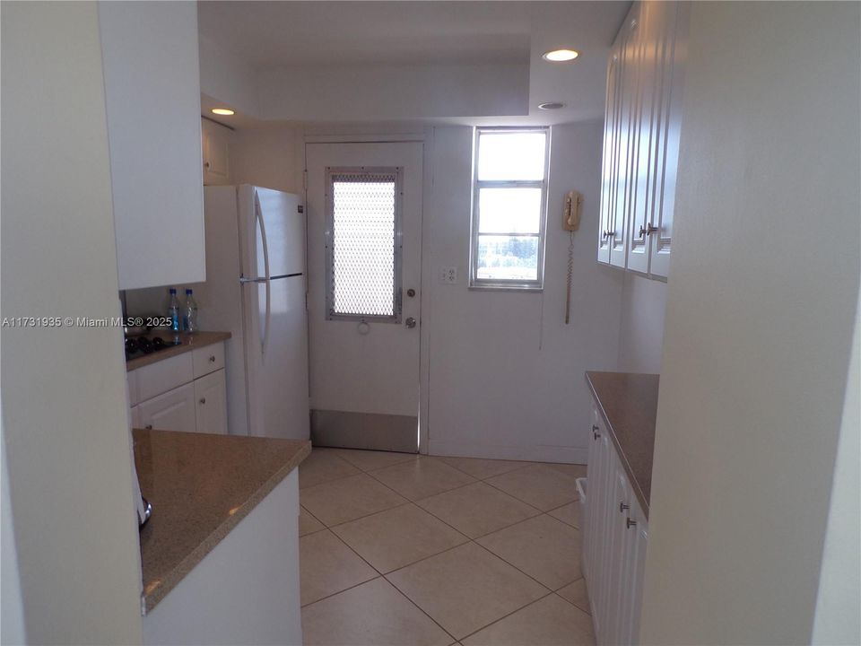 Vendido Recientemente: $175,000 (1 camas, 1 baños, 810 Pies cuadrados)