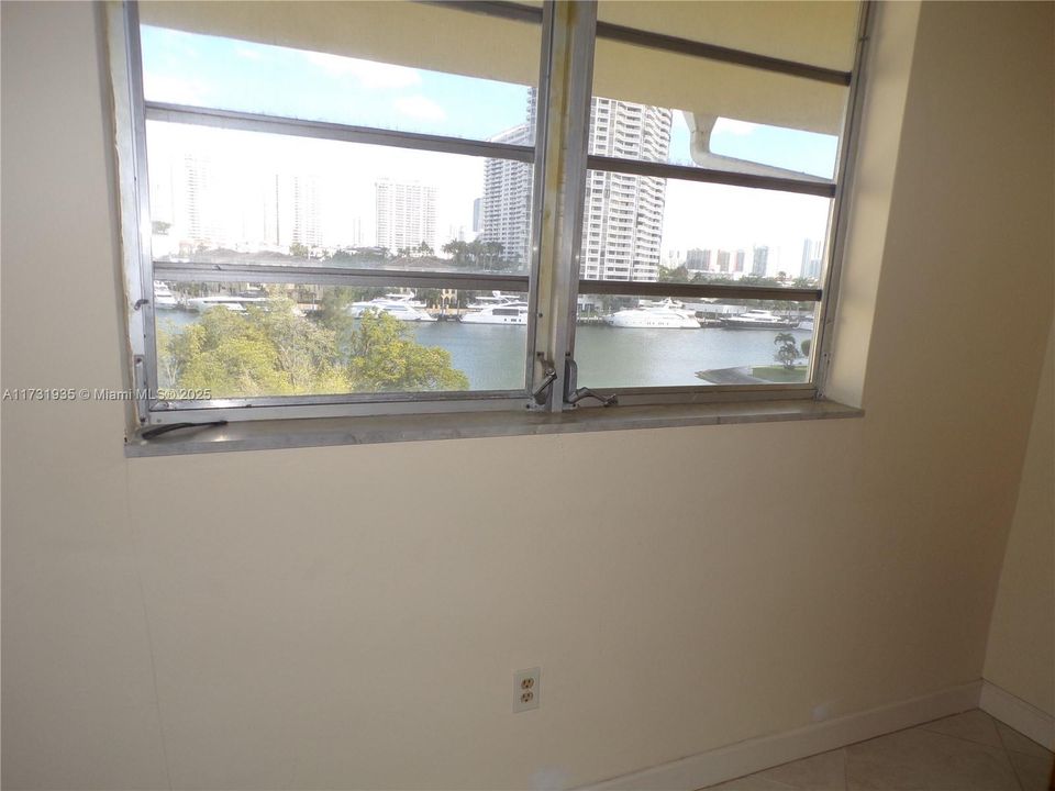 Vendido Recientemente: $175,000 (1 camas, 1 baños, 810 Pies cuadrados)