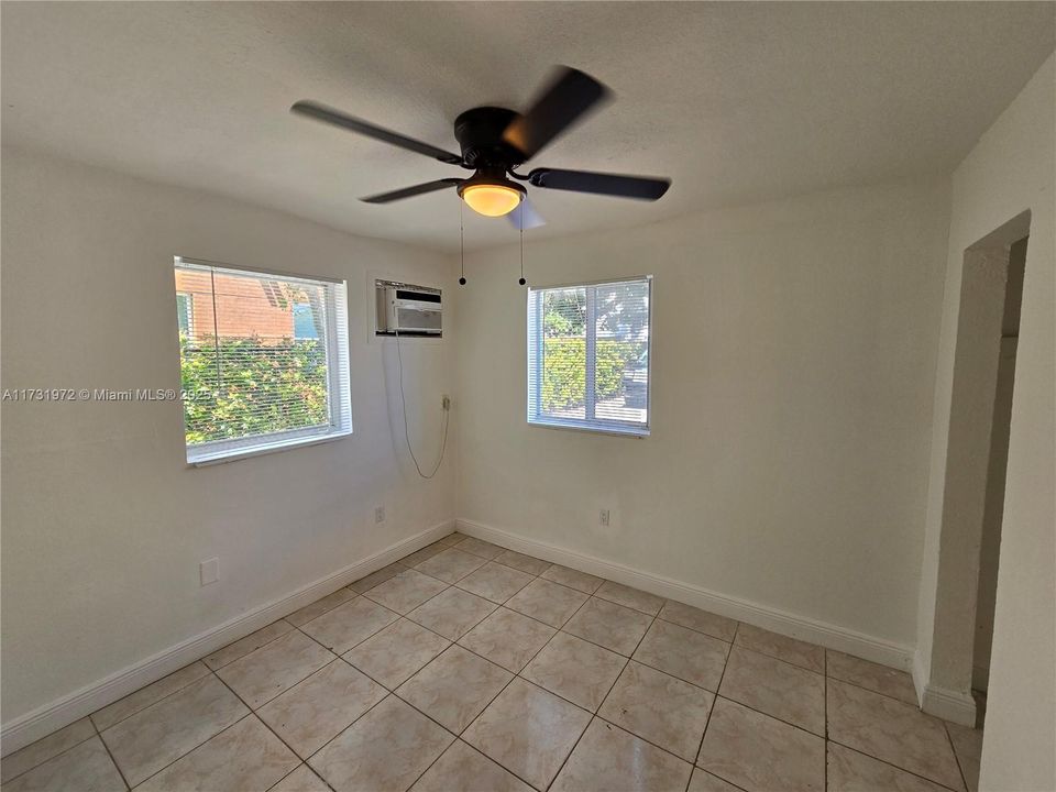 Recientemente alquilado: $1,950 (2 camas, 1 baños, 0 Pies cuadrados)