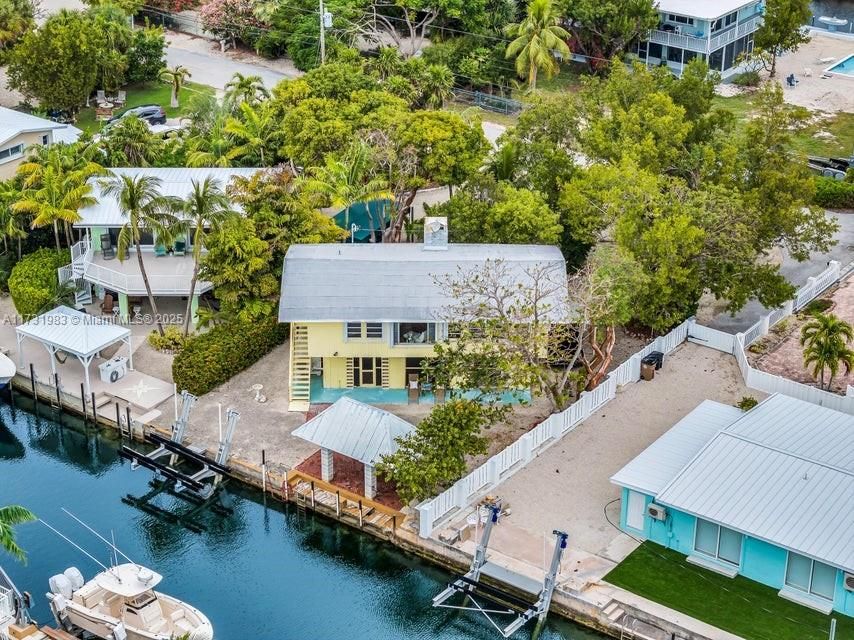 Recently Sold: $999,000 (2 beds, 1 baths, 1000 Square Feet)