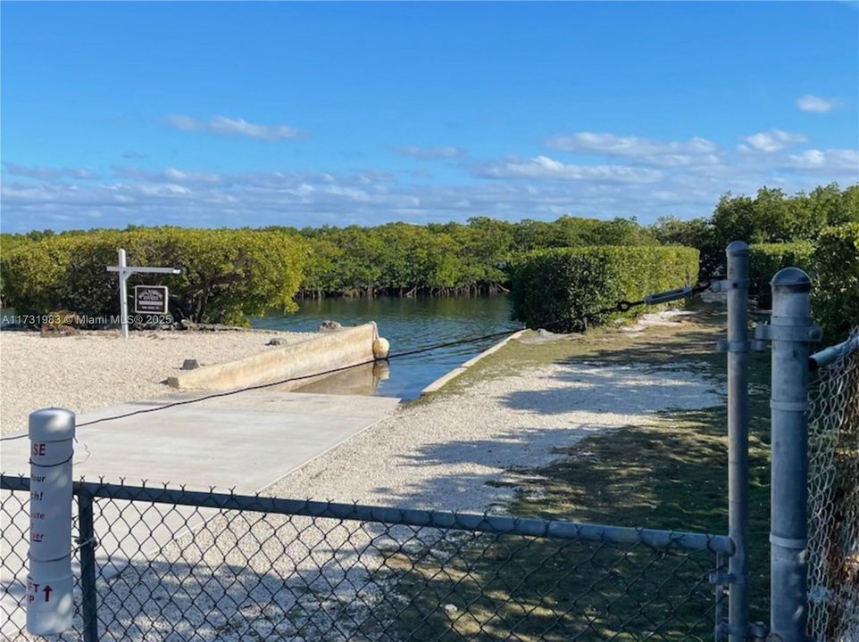 Recently Sold: $999,000 (2 beds, 1 baths, 1000 Square Feet)