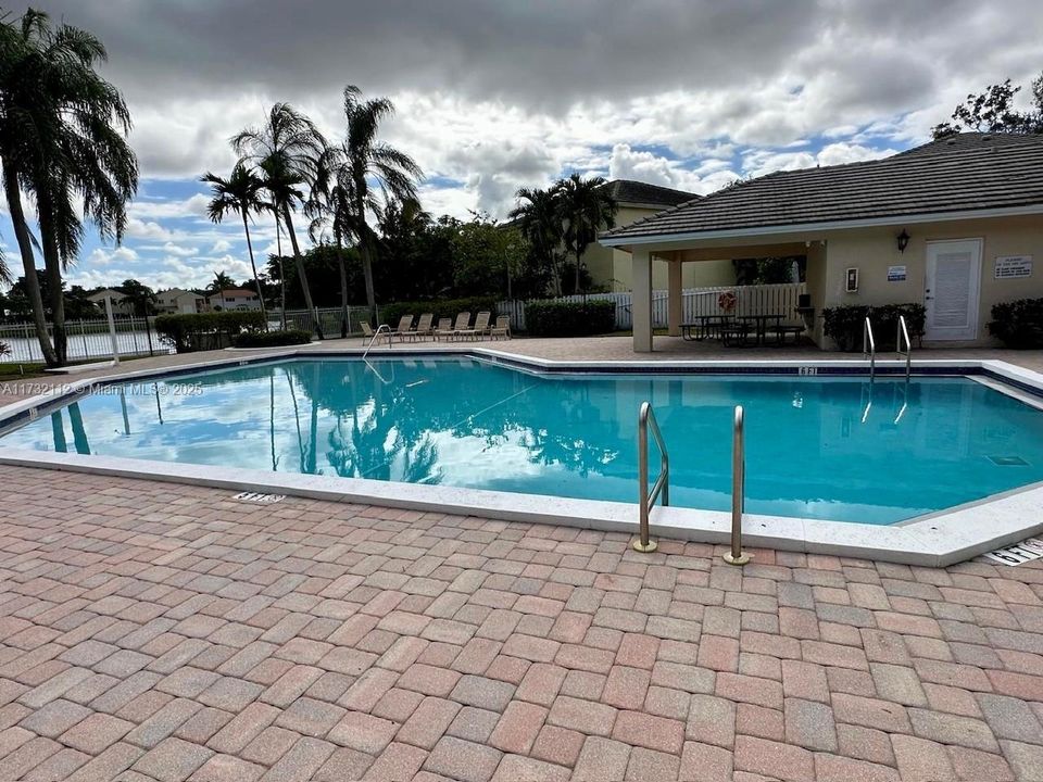 Недавно арендовано: $3,500 (4 спален, 2 ванн, 1609 Квадратных фут)