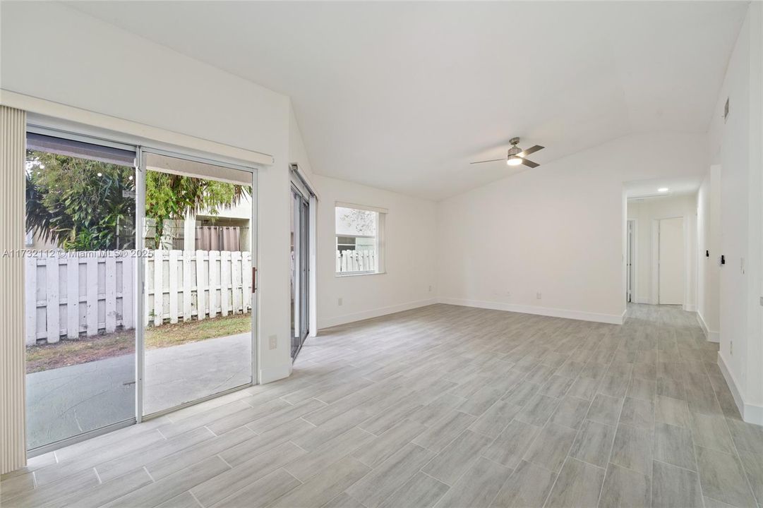 Недавно арендовано: $3,500 (4 спален, 2 ванн, 1609 Квадратных фут)