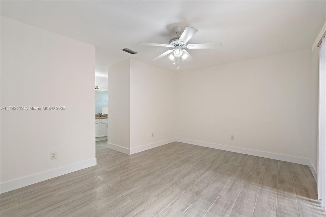 Недавно арендовано: $3,500 (4 спален, 2 ванн, 1609 Квадратных фут)