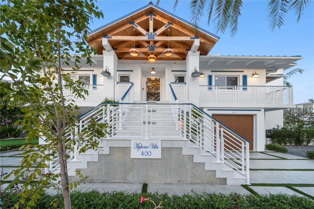Vendido Recientemente: $6,350,000 (6 camas, 7 baños, 4700 Pies cuadrados)