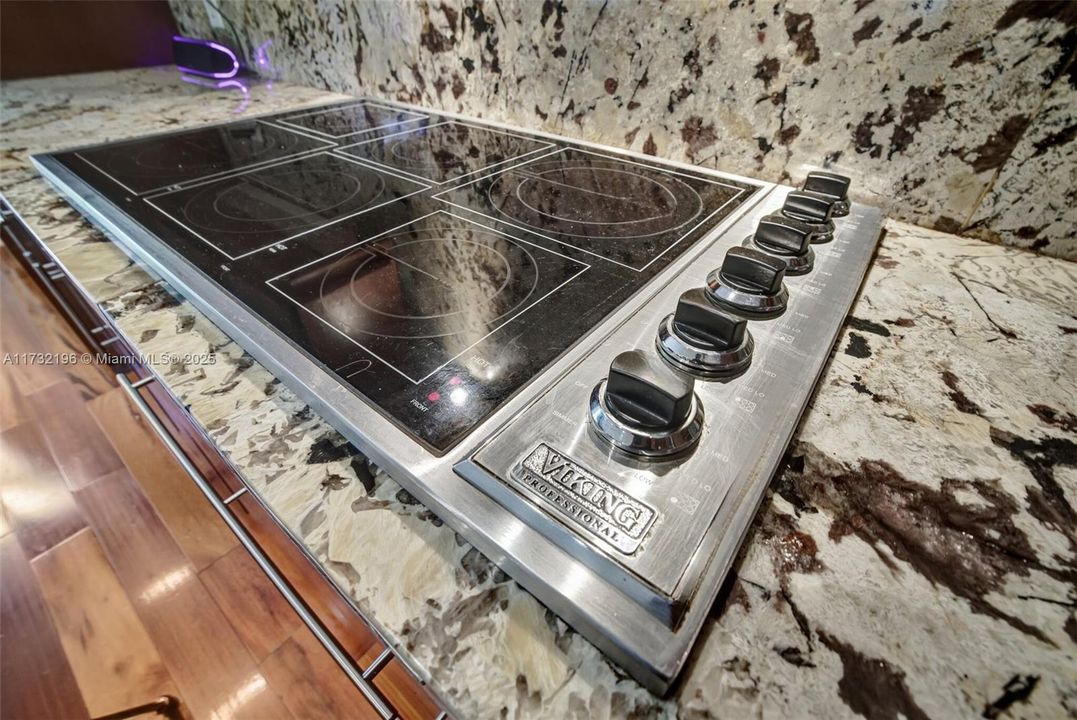 最近售出: $532,000 (3 贝兹, 2 浴室, 1848 平方英尺)