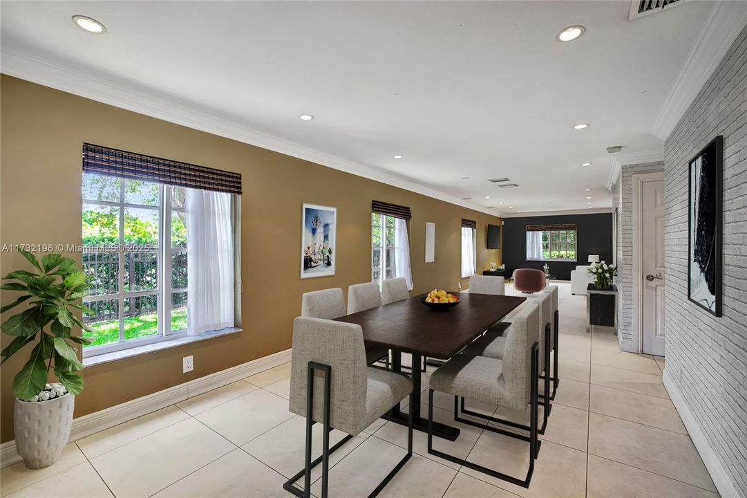 最近售出: $532,000 (3 贝兹, 2 浴室, 1848 平方英尺)