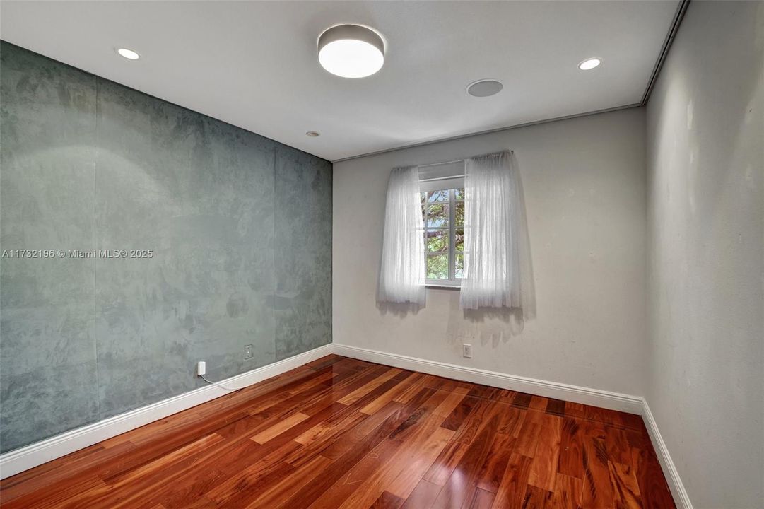 最近售出: $532,000 (3 贝兹, 2 浴室, 1848 平方英尺)