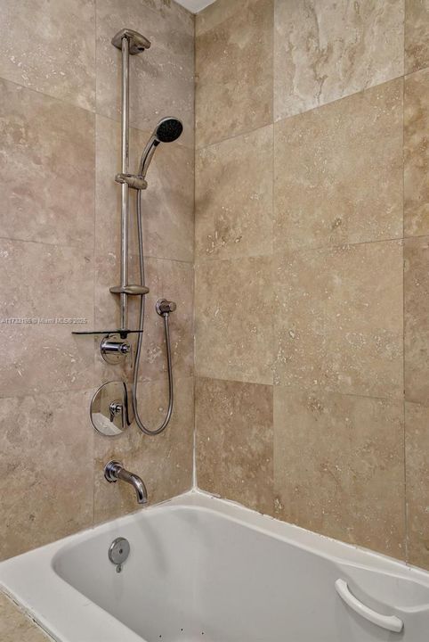 最近售出: $532,000 (3 贝兹, 2 浴室, 1848 平方英尺)