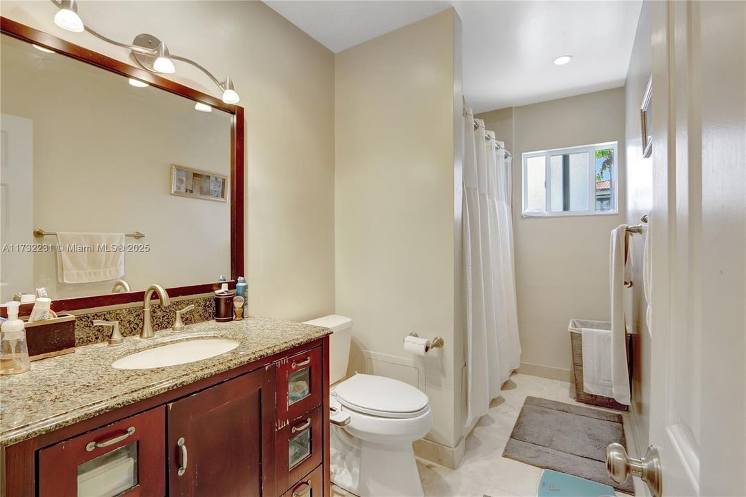 Recently Sold: $1,990,000 (4 beds, 3 baths, 1837 Square Feet)